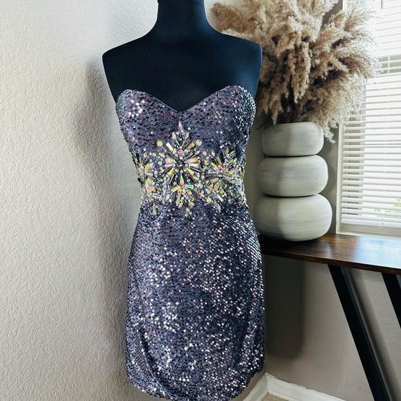 Night Moves by Allure sequin mini dress NWT - Picture 3 of 5